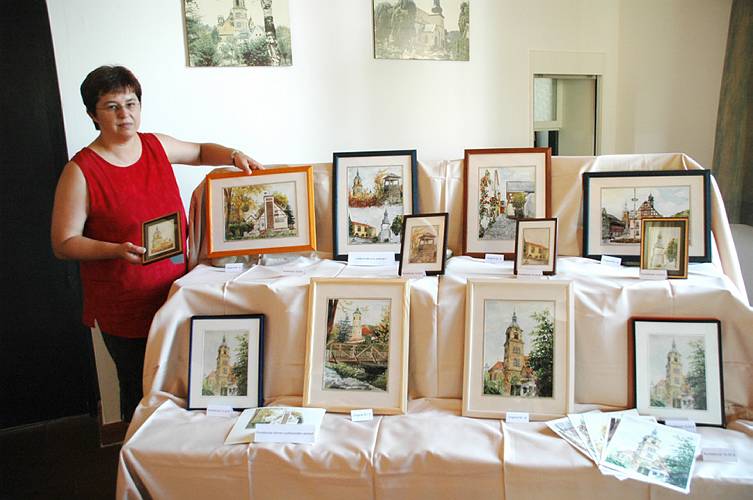 Siggi Altkofer mit ihren Aquarellen