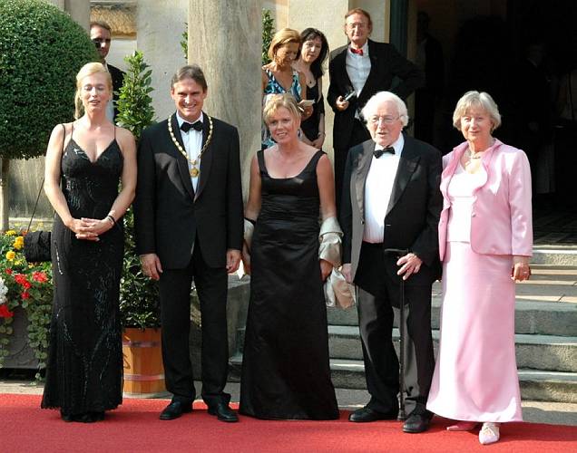 Der Oberb�rgermeister und der Festspielleiter