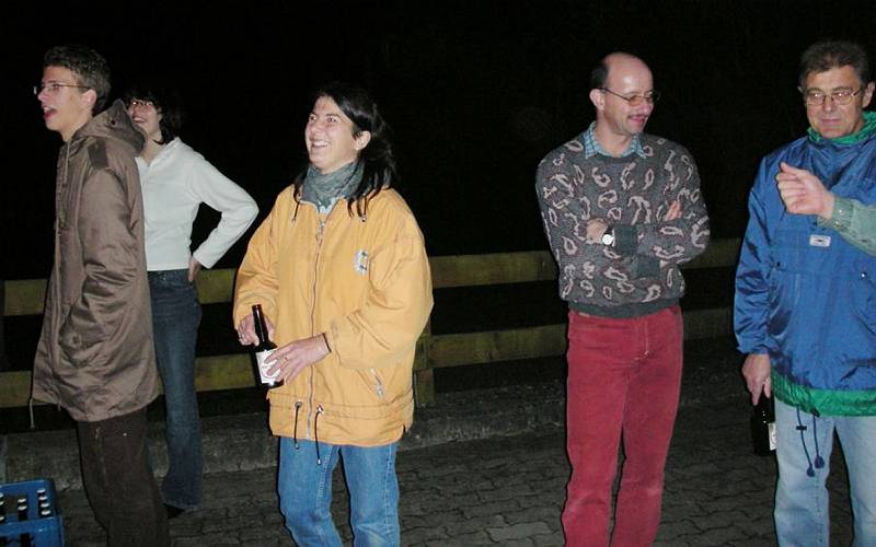 Geschafft: Mit Hauruck wird die Lkw-T�r geschlossen