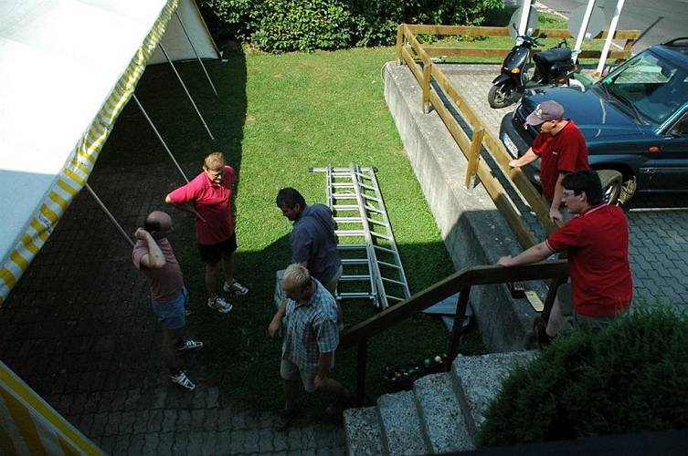 Die Vorbereitungen f�r das Gemeindehausfest